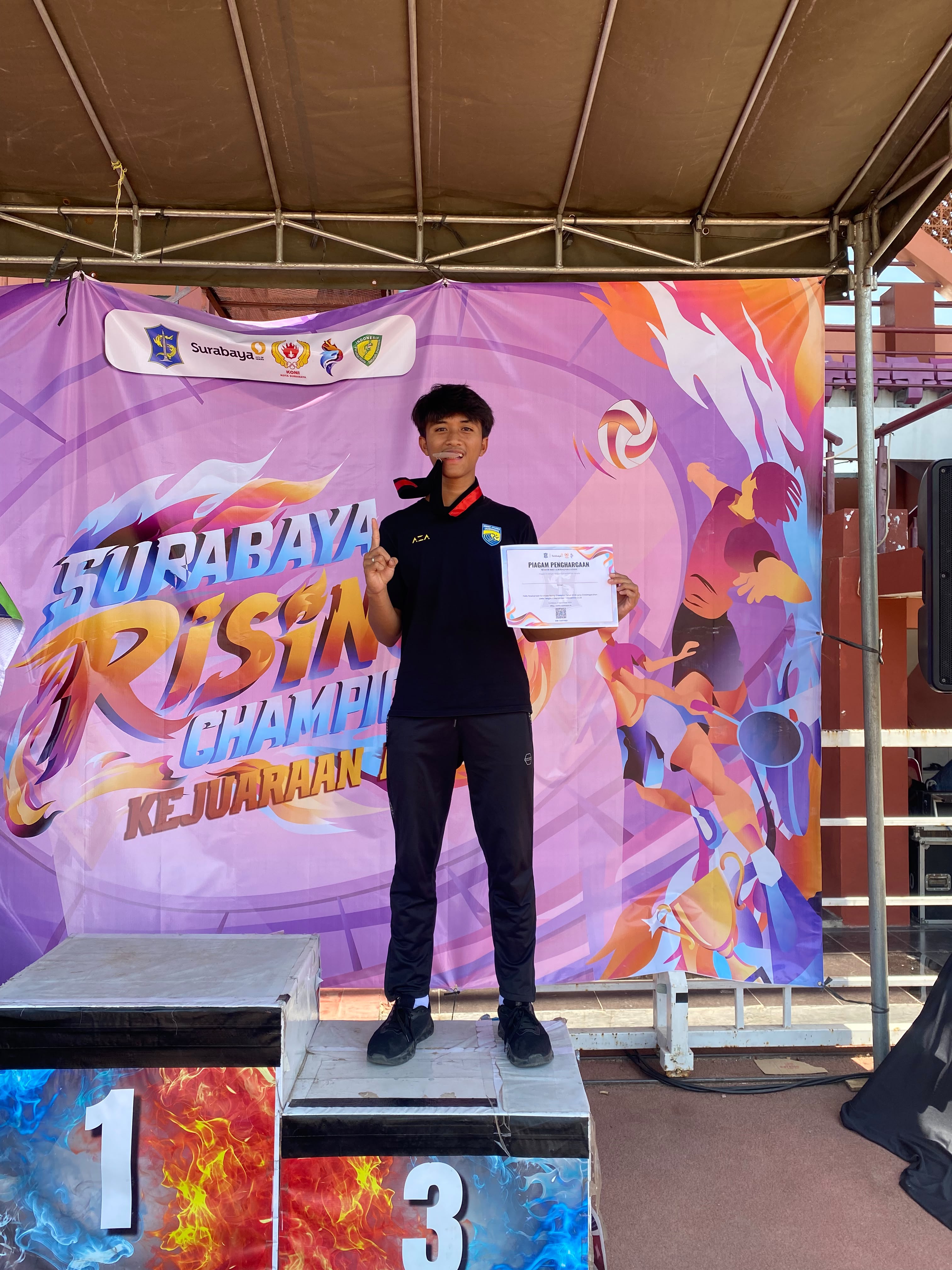 Toreh Prestasi! Chiga Aura Faza, Siswa SMK Mahardhika Surabaya Raih Juara 3 Kejuaraan Atletik Surabaya 2026